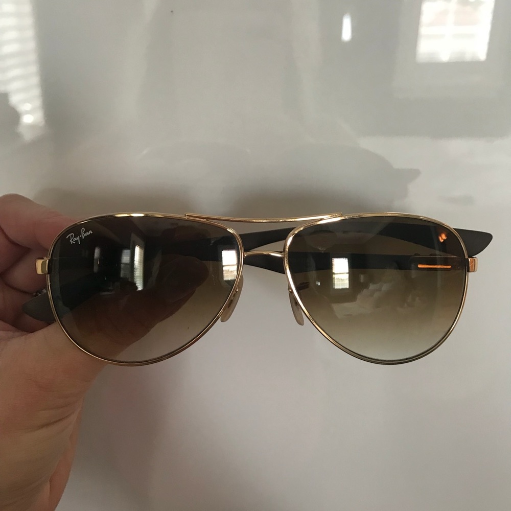 Ray Ban Aviators (gold)